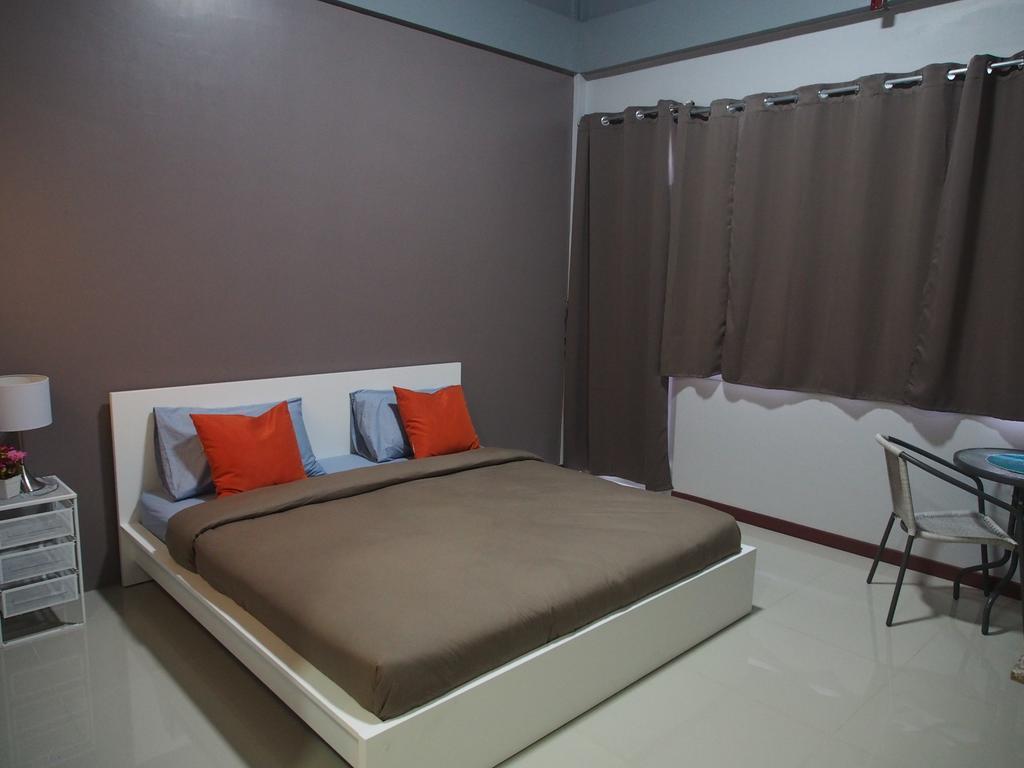 Sriyanar Place Bangkok Exteriör bild