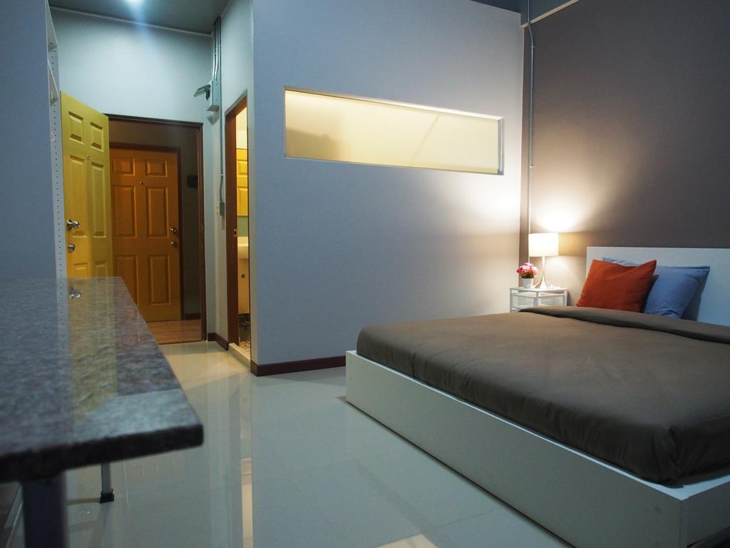 Sriyanar Place Bangkok Exteriör bild
