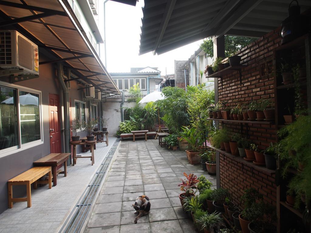 Sriyanar Place Bangkok Exteriör bild