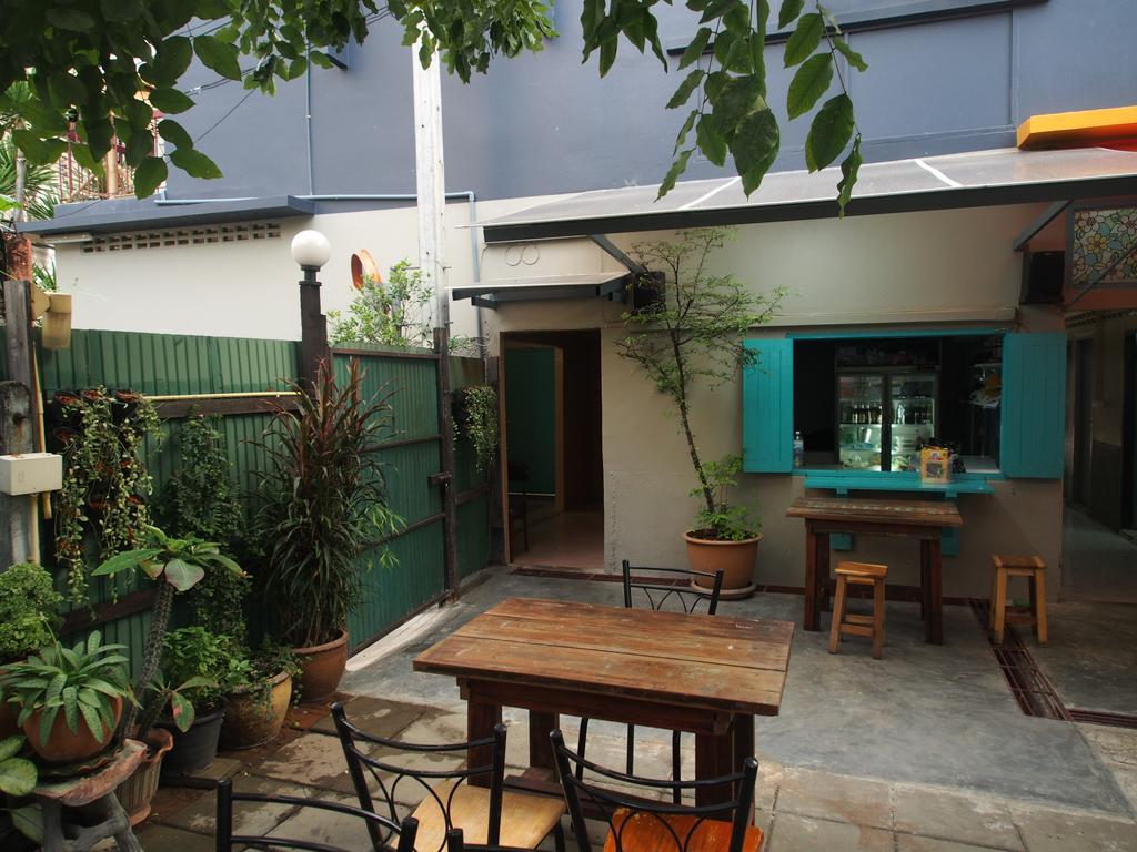Sriyanar Place Bangkok Exteriör bild