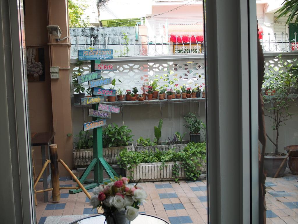 Sriyanar Place Bangkok Exteriör bild
